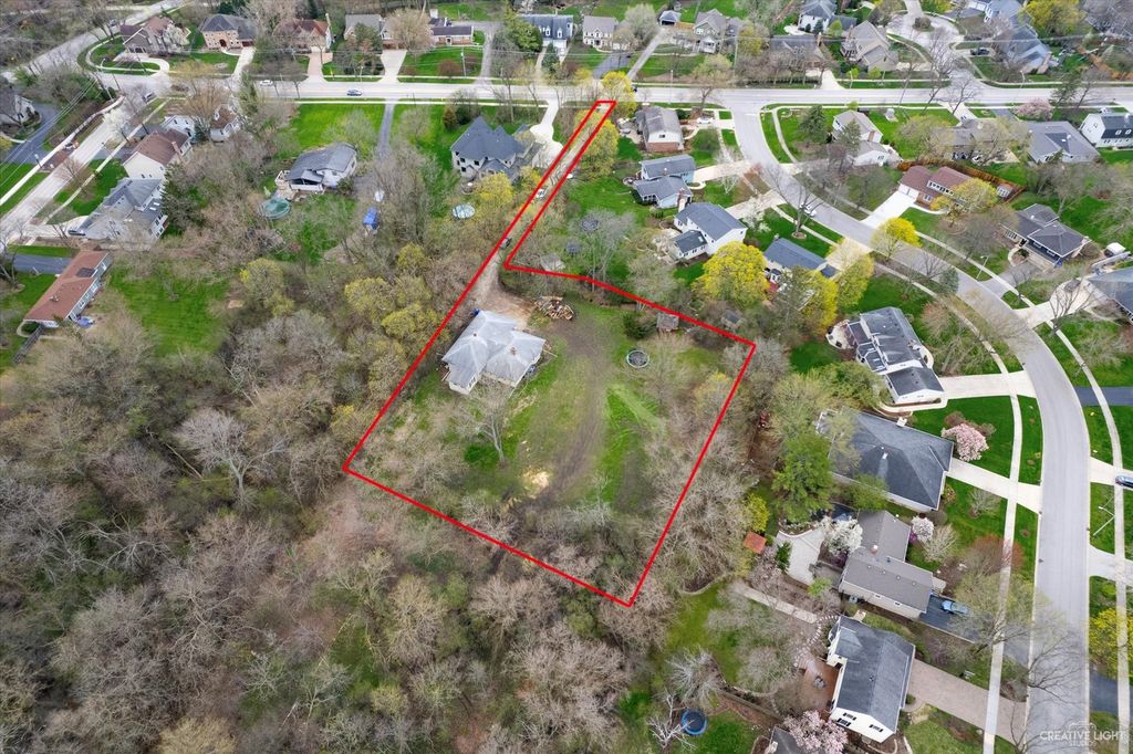 1601 W Wiesbrook Road, Wheaton, IL 60189