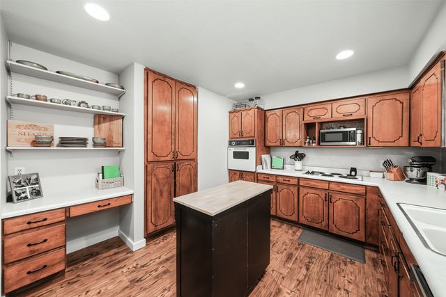 909 Shady Oaks, Bridgeport, TX 76426