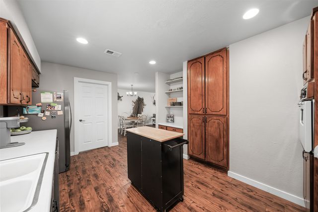 909 Shady Oaks, Bridgeport, TX 76426