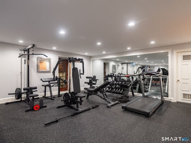 23 Wyckham Hill Lane, Greenwich, CT 06831