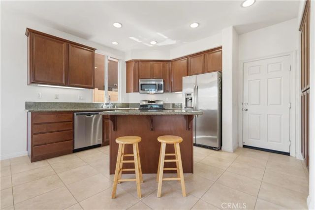 829 Lincoln Gln, Buena Park, CA 90620