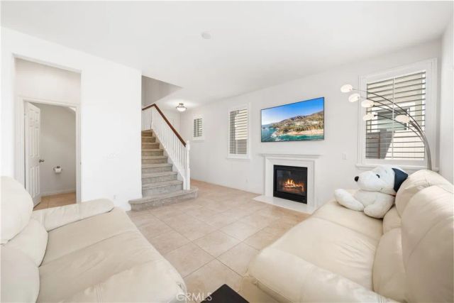 829 Lincoln Gln, Buena Park, CA 90620