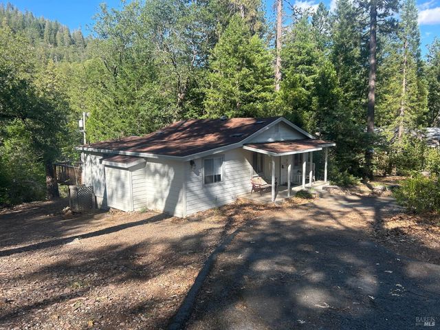10418 Mulberry St, Middletown, CA 95461