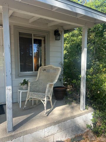10418 Mulberry St, Middletown, CA 95461