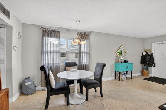 471 Monaco J, Delray Beach, FL 33446