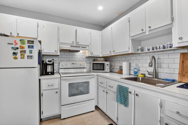 471 Monaco J, Delray Beach, FL 33446