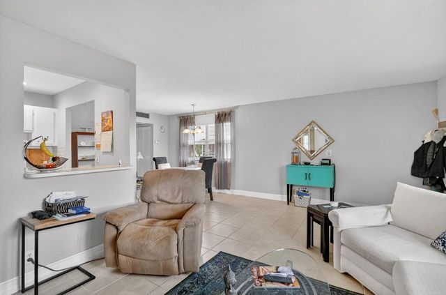 471 Monaco J, Delray Beach, FL 33446