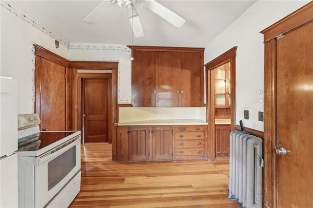 220 Lenox Avenue, Providence, RI 02907
