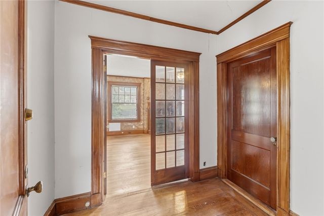 220 Lenox Avenue, Providence, RI 02907