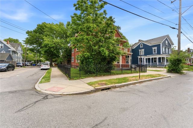 220 Lenox Avenue, Providence, RI 02907