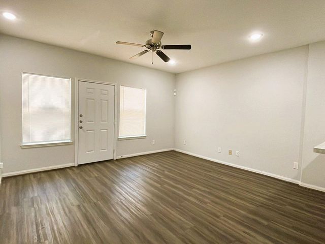 8153 Homewood B, Houston, TX 77028