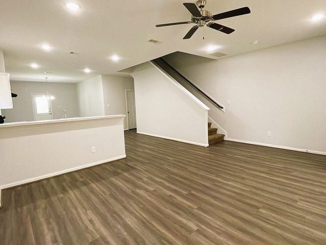 8153 Homewood B, Houston, TX 77028