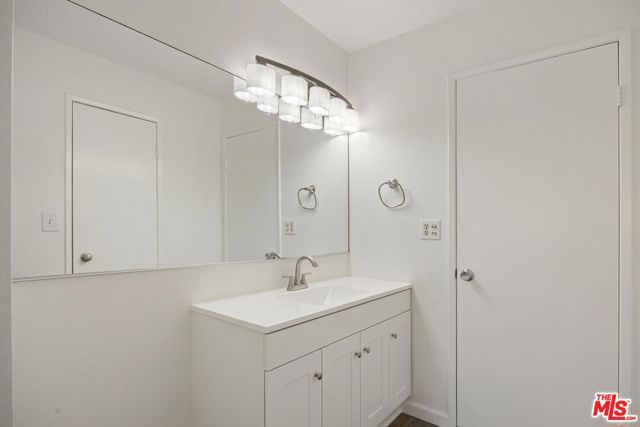 24817 Sand Wedge Lane, Santa Clarita, CA 91355