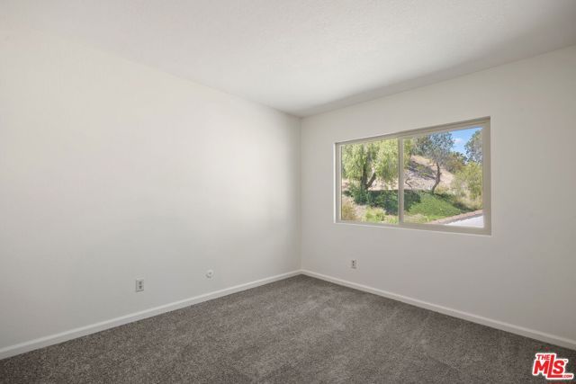 24817 Sand Wedge Lane, Santa Clarita, CA 91355