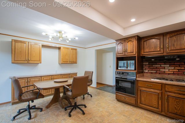 5030 Stellar Road, Shelby Charter Township, MI 48316