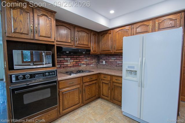 5030 Stellar Road, Shelby Charter Township, MI 48316