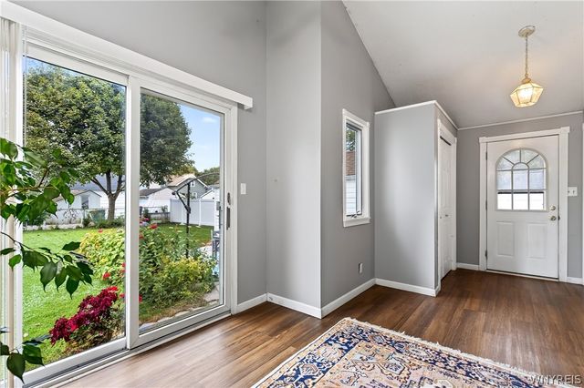 8512 Frontier Avenue, Niagara Falls, NY 14304