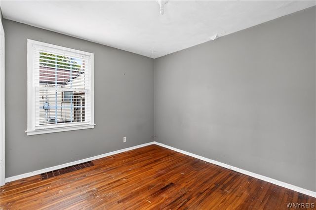 8512 Frontier Avenue, Niagara Falls, NY 14304