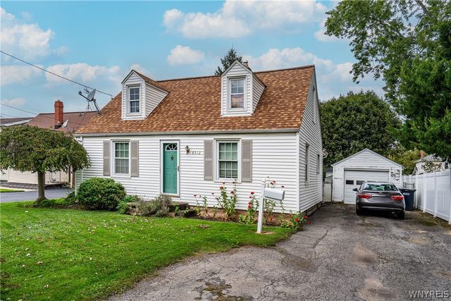 8512 Frontier Avenue, Niagara Falls, NY 14304