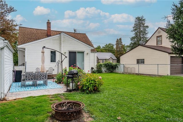 8512 Frontier Avenue, Niagara Falls, NY 14304
