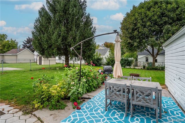 8512 Frontier Avenue, Niagara Falls, NY 14304
