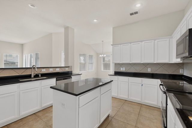 216 Spruce Trail, Forney, TX 75126