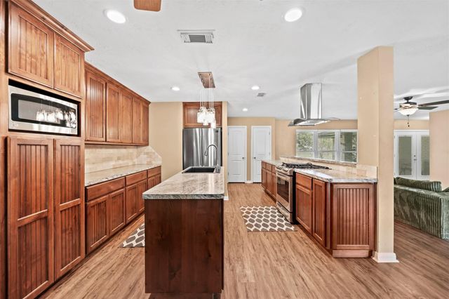 17330 Wellborne Road, Pearland, TX 77584
