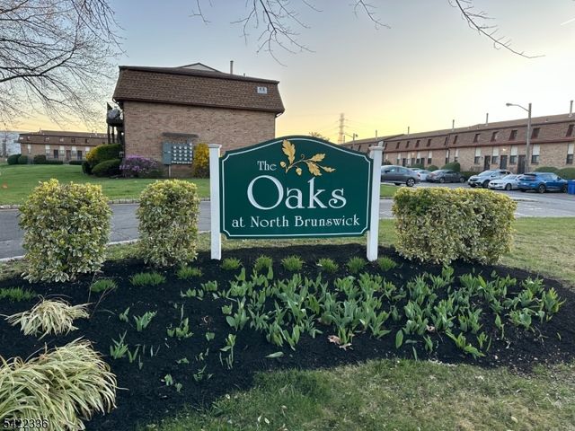 710 N Oaks Blvd, North Brunswick Twp., NJ 08902