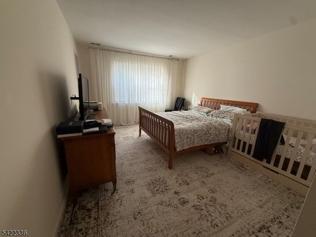 710 N Oaks Blvd, North Brunswick Twp., NJ 08902
