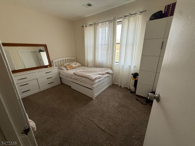 710 N Oaks Blvd, North Brunswick Twp., NJ 08902