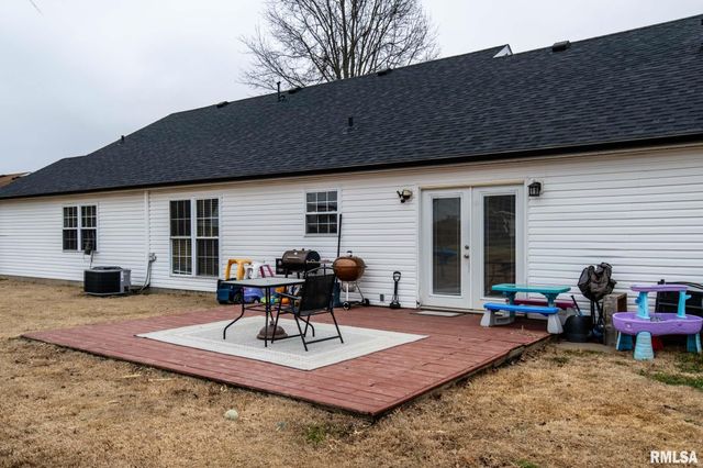 3021 Willow Branch Lane, Herrin, IL 62948