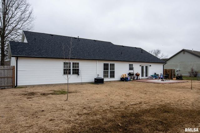 3021 Willow Branch Lane, Herrin, IL 62948