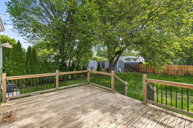 617 S Edgeworth Avenue, Royal Oak, MI 48067