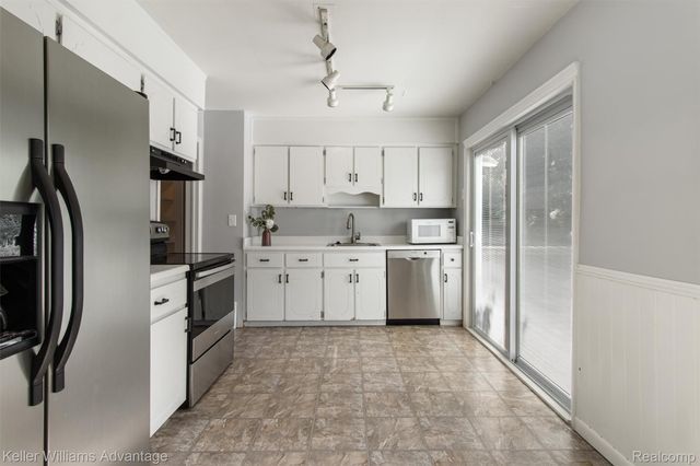 617 S Edgeworth Avenue, Royal Oak, MI 48067