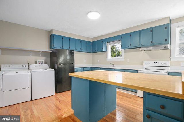 420 DUNMORE ST, Fredericksburg, VA 22401