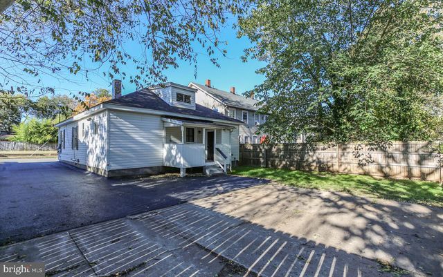 420 DUNMORE ST, Fredericksburg, VA 22401