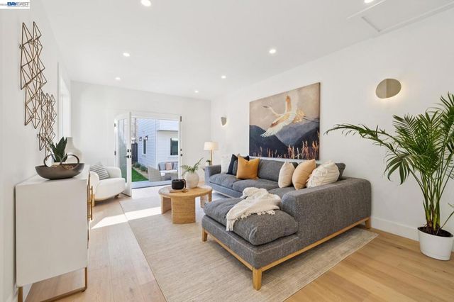 3029 WHEELER STREET, Berkeley, CA 94705