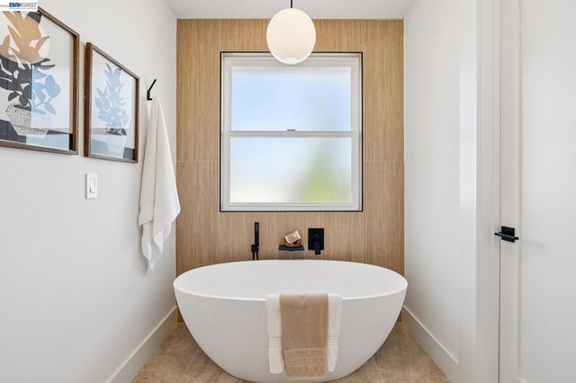3029 WHEELER STREET, Berkeley, CA 94705