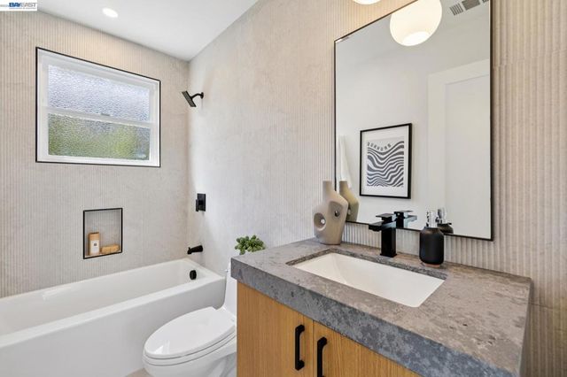 3029 WHEELER STREET, Berkeley, CA 94705