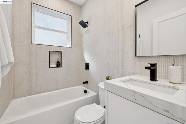 3029 WHEELER STREET, Berkeley, CA 94705