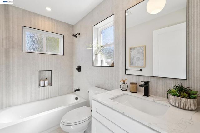 3029 WHEELER STREET, Berkeley, CA 94705