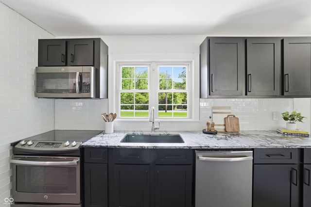 5016 E 65th Street, Indianapolis, IN 46220