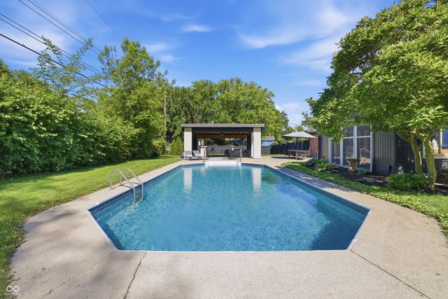 5016 E 65th Street, Indianapolis, IN 46220