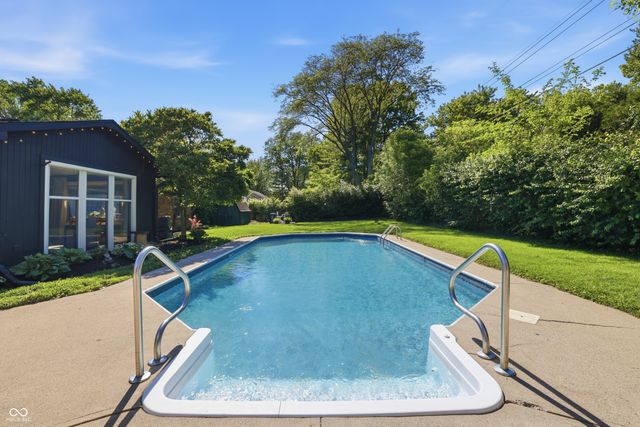 5016 E 65th Street, Indianapolis, IN 46220