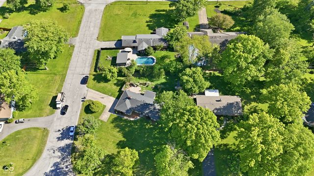 5016 E 65th Street, Indianapolis, IN 46220