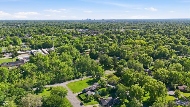 5016 E 65th Street, Indianapolis, IN 46220