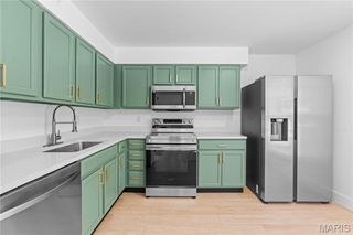 1920 Hunting Lake Court 202, Kirkwood, MO 63122