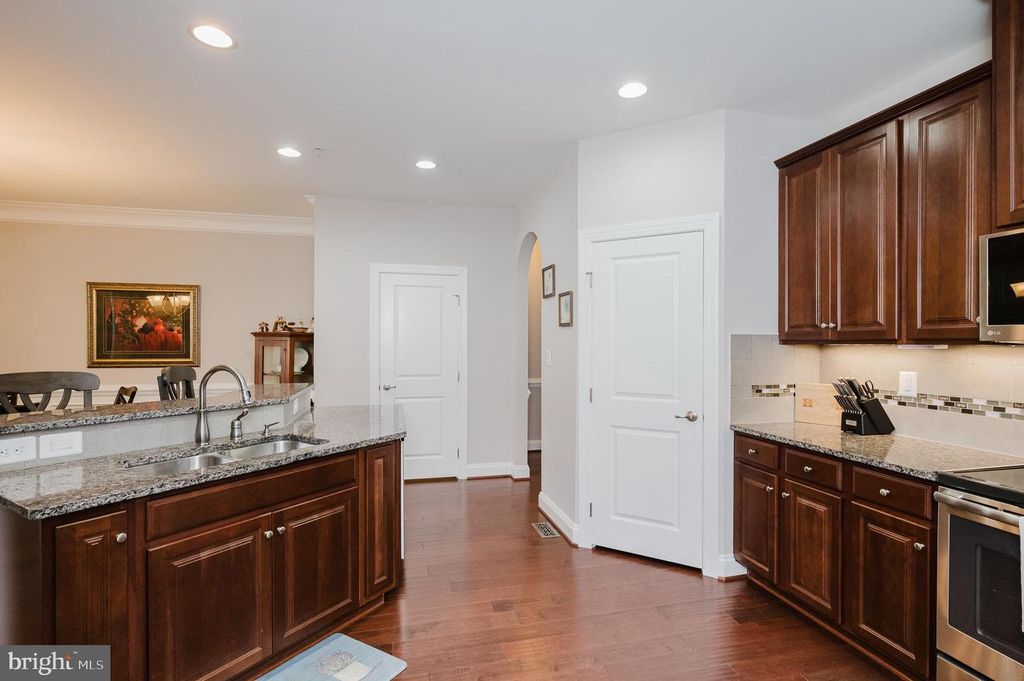 Image 10 of property listing at 355 TUFTON CIR, Fallston, MD 21047