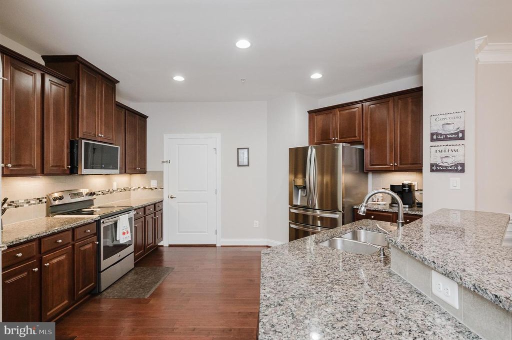 Image 6 of property listing at 355 TUFTON CIR, Fallston, MD 21047