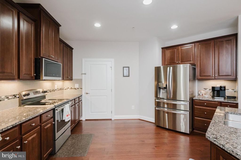 Image 8 of property listing at 355 TUFTON CIR, Fallston, MD 21047